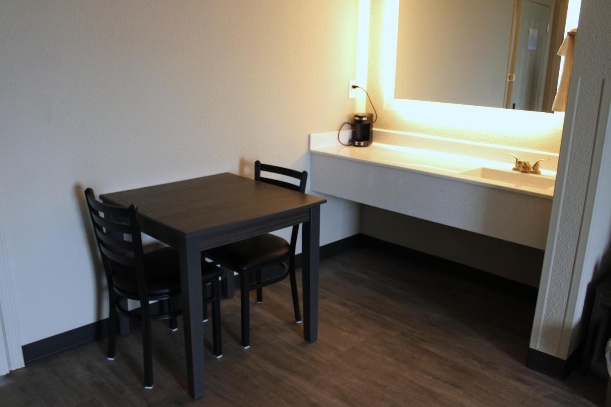 Boarders Inn And Suites By Cobblestone Lamar Missouri Ngoại thất bức ảnh