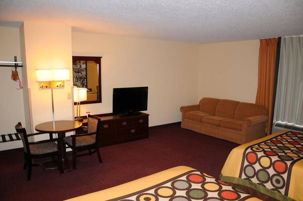 Boarders Inn And Suites By Cobblestone Lamar Missouri Ngoại thất bức ảnh